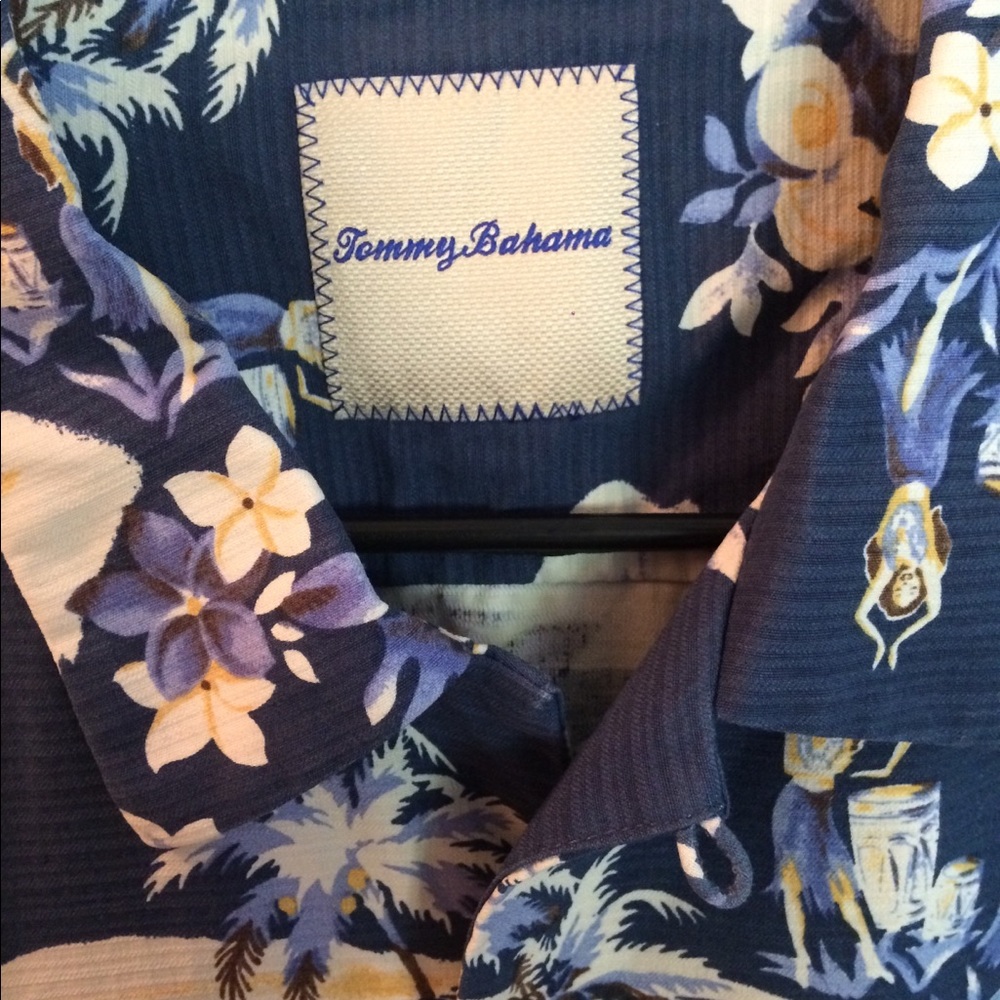 Tommy Bahama Button-Down